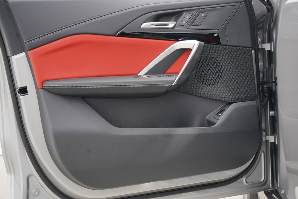 Used 2025 BMW X1 xDrive28i w/ Convenience Package image 8