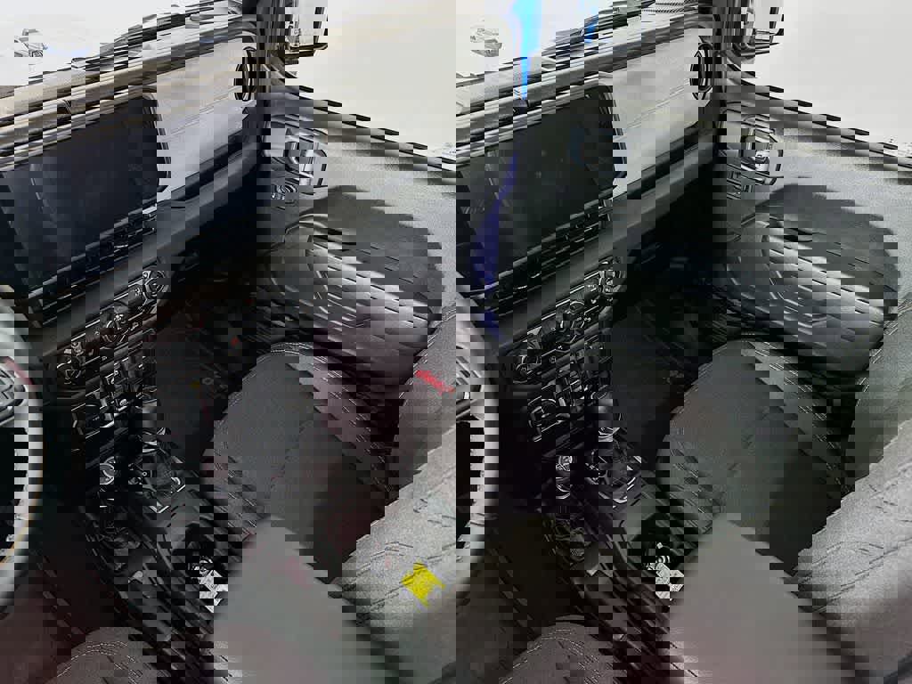 Used 2024 Jeep Gladiator Sport image 11