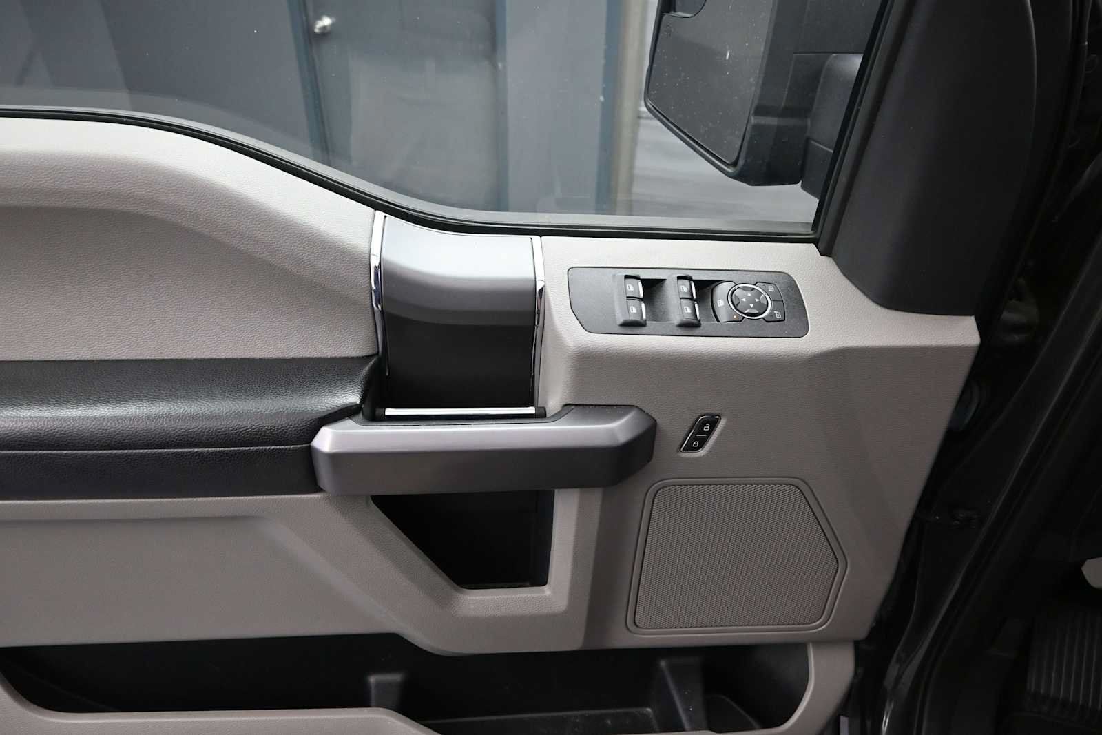 Used 2020 Ford F150 XLT w/ Equipment Group 302A Luxury AWD/4WD image 11