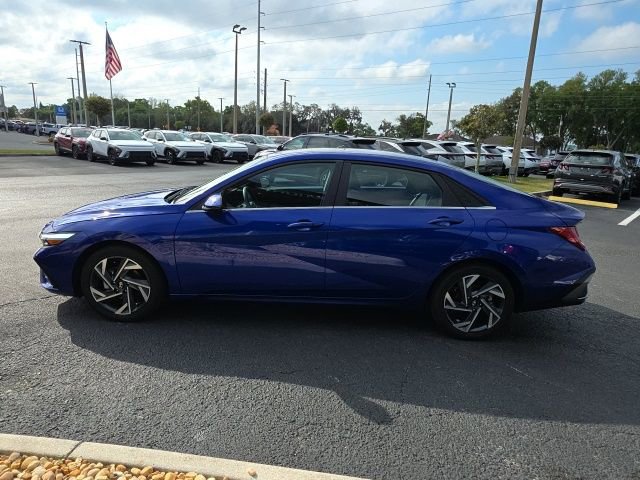 Certified 2024 Hyundai Elantra SEL w/ Convenience Package image 19