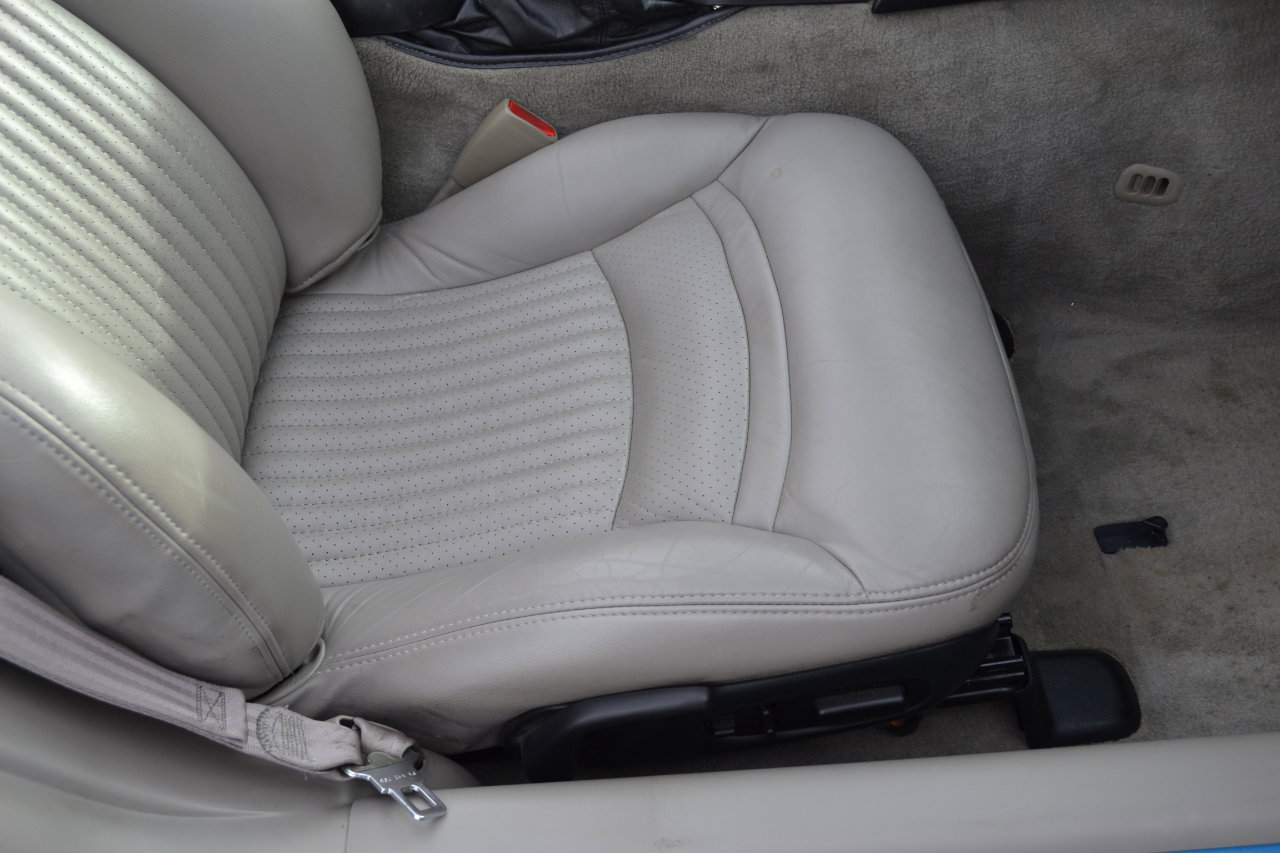 Used 2000 Chevrolet Corvette Convertible w/ Memory Pkg image 33