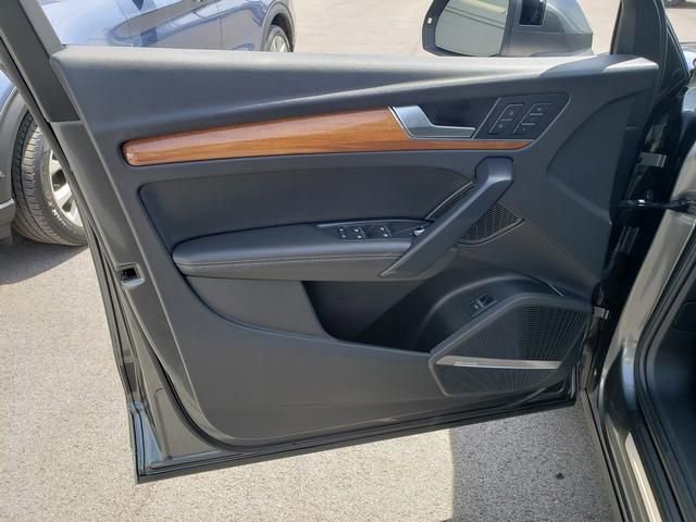 Used 2023 Audi Q5 2.0T Premium Plus w/ Premium Plus Package AWD/4WD image 10