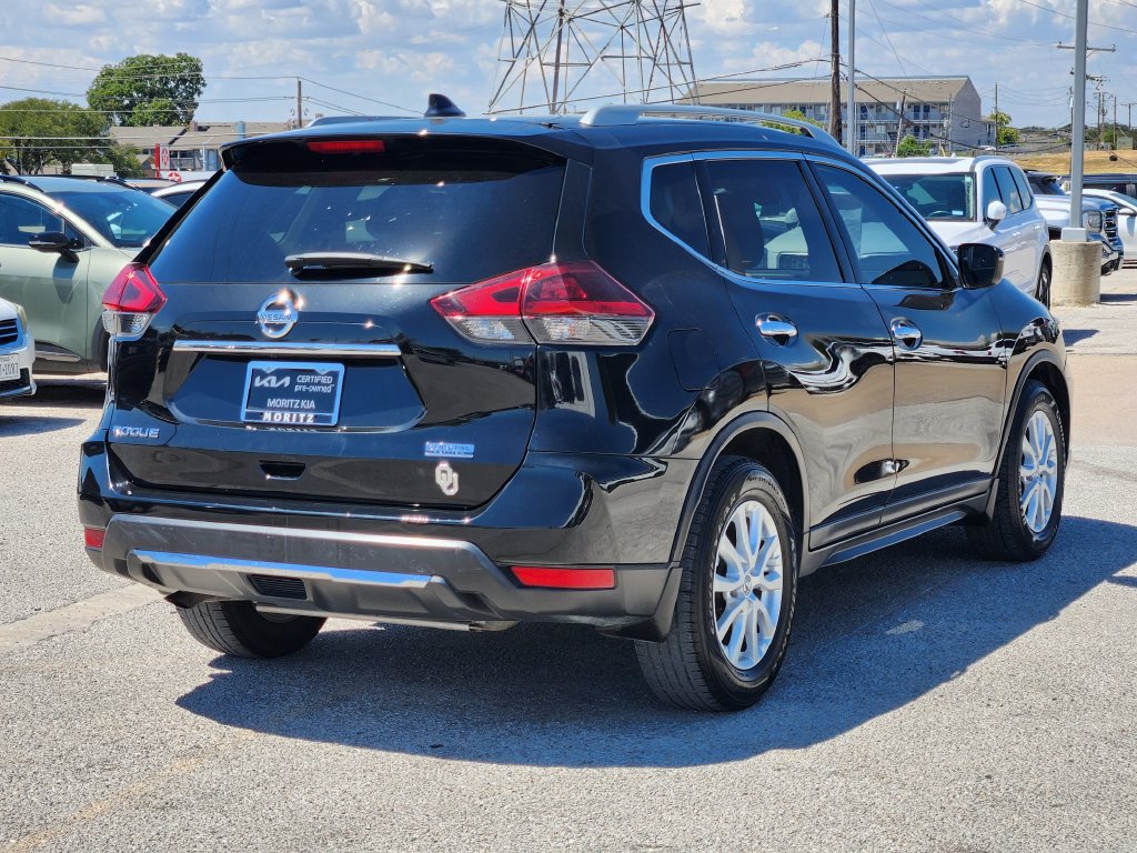 Used 2019 Nissan Rogue S w/ Special Edition Package FWD image 4