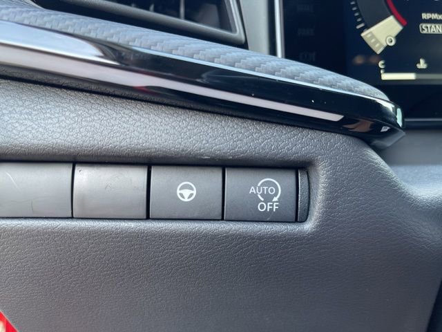 New 2025 Nissan Kicks SR image 31