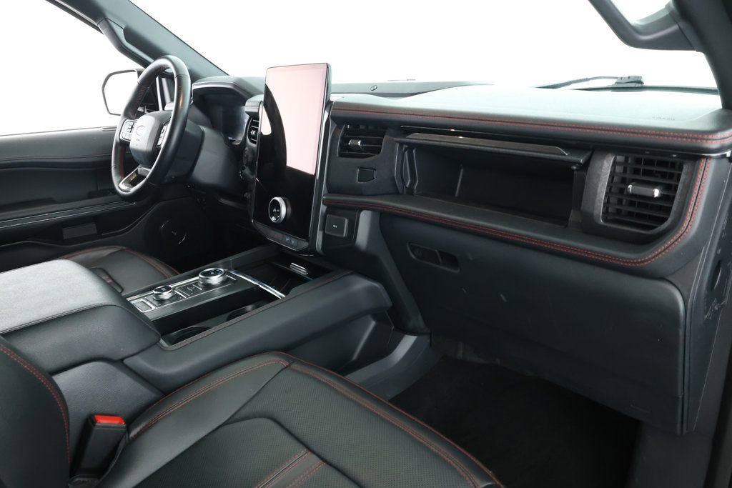 Used 2023 Ford Expedition Limited image 25
