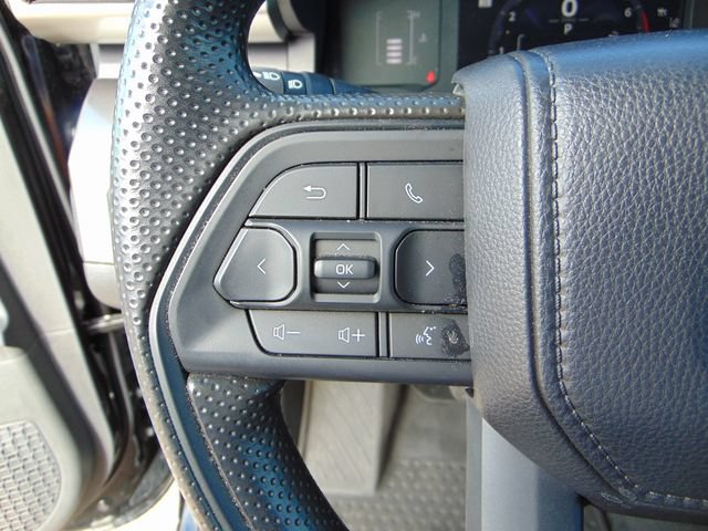 Used 2025 Toyota Tacoma SR5 AWD/4WD image 18