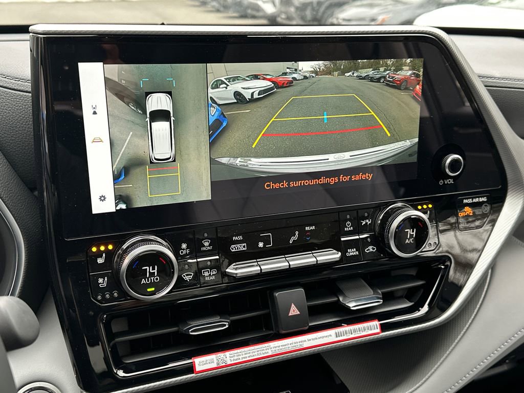 New 2026 Toyota Highlander Platinum image 32