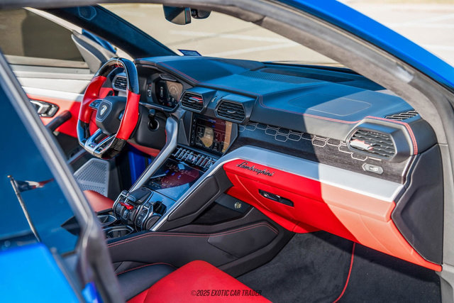 Used 2019 Lamborghini Urus image 46