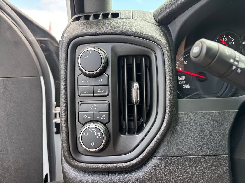 Used 2024 Chevrolet Silverado 1500 Custom w/ Dark Appearance Package AWD/4WD image 20