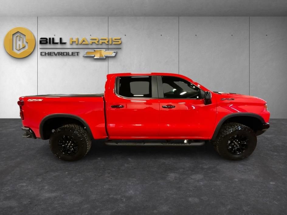Used 2025 Chevrolet Silverado 1500 ZR2 w/ Dark Appearance Package image 18