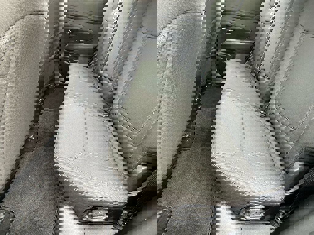 Used 2025 Hyundai Tucson SE image 13