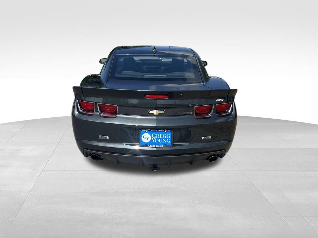 Used 2012 Chevrolet Camaro SS RWD image 5
