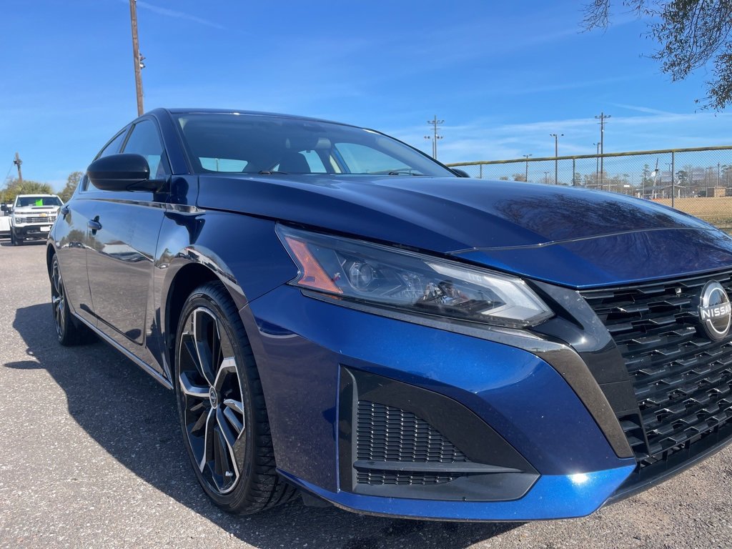Used 2024 Nissan Altima 2.5 SR image 10