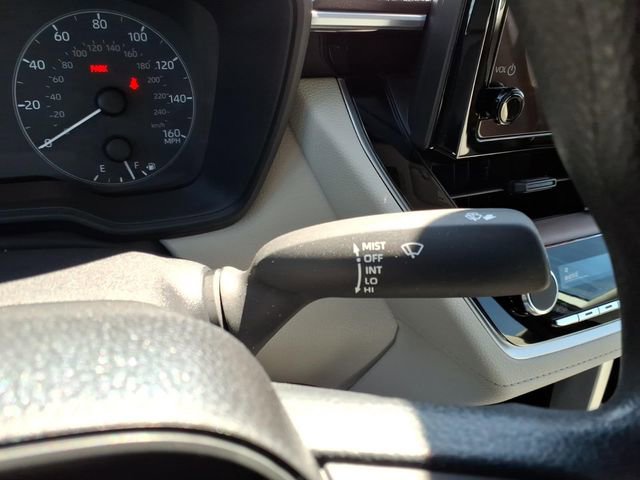 Used 2025 Toyota Corolla Cross L image 18