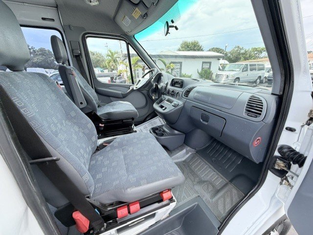 Used 2005 Dodge Sprinter 2500 w/ PWR Convenience Group RWD image 19