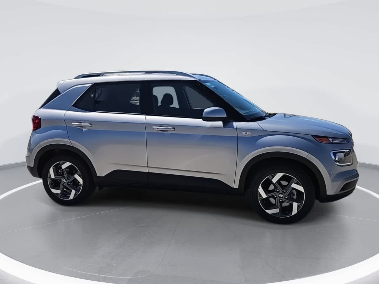 New 2026 Hyundai Venue SEL FWD image 9
