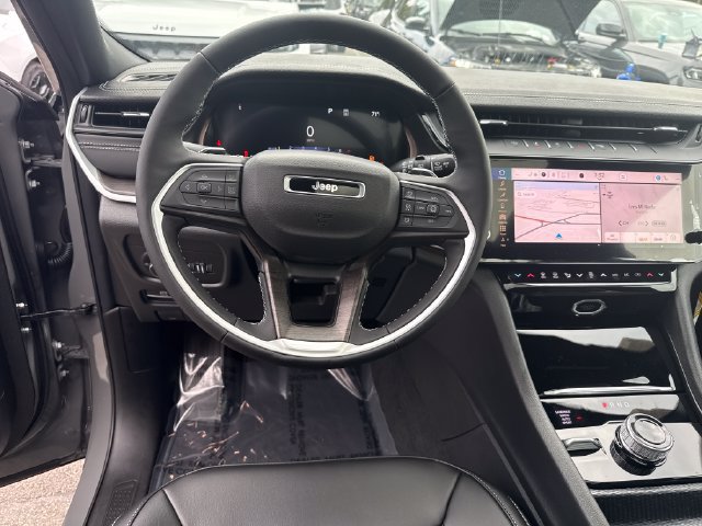 New 2027 Jeep Grand Cherokee Limited AWD/4WD image 17