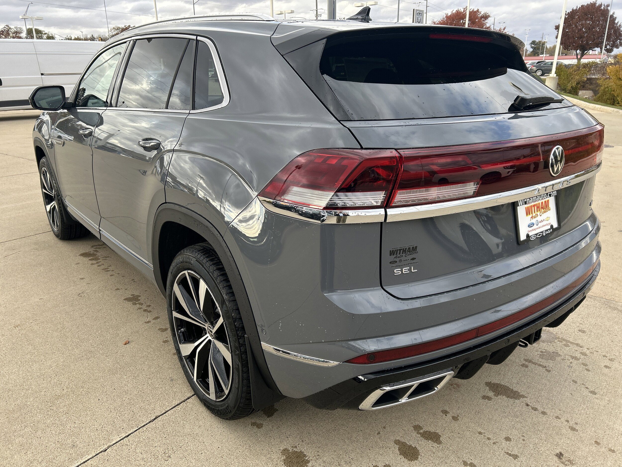 New 2026 Volkswagen Atlas Cross Sport SEL Premium R-Line image 6