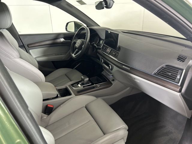 Used 2022 Audi Q5 2.0T Premium w/ Convenience Package image 12