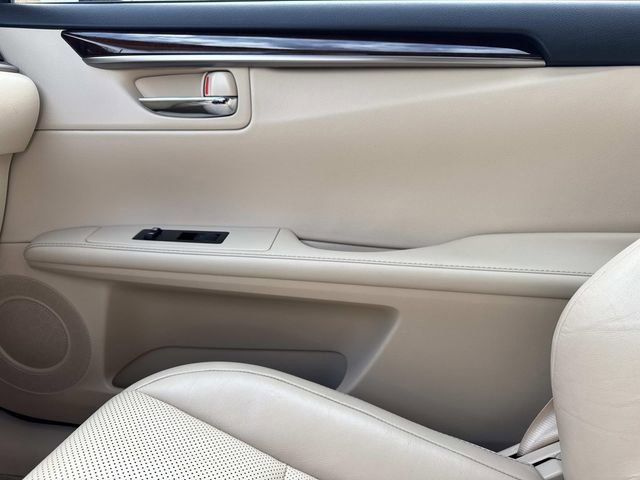 Used 2014 Lexus ES 350 w/ Luxury Package image 22