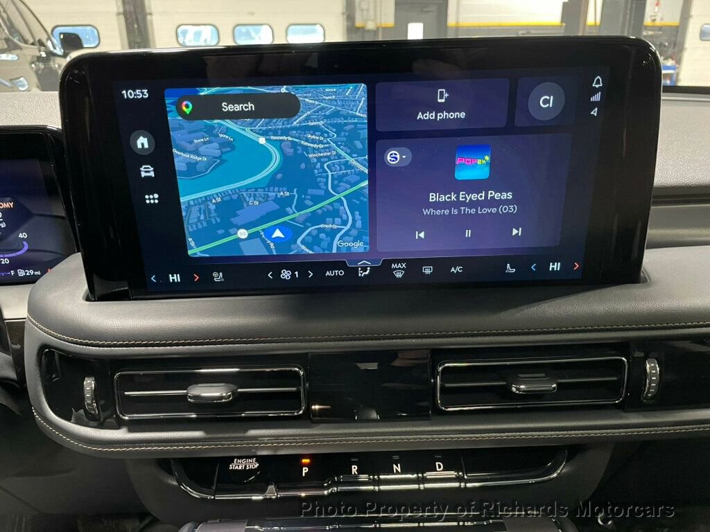 Used 2025 Lincoln Aviator AWD w/ Jet Appearance Package image 13
