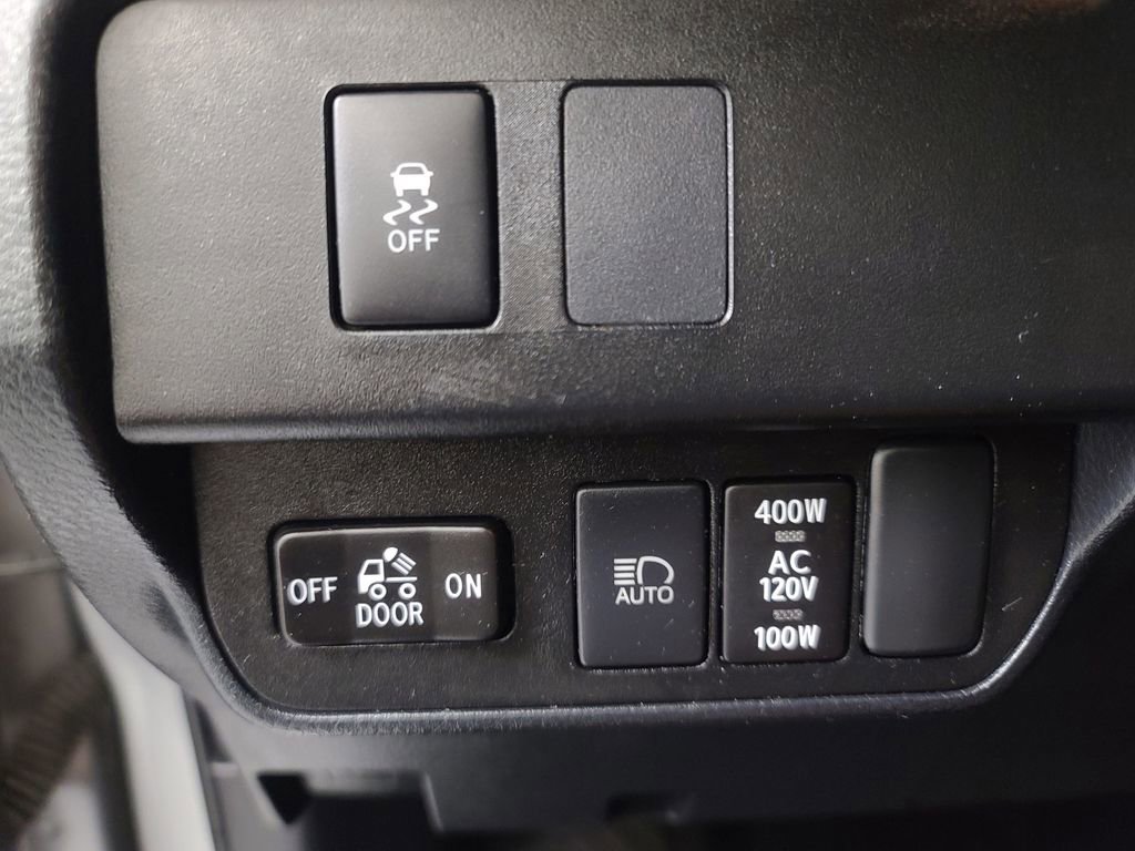 Used 2023 Toyota Tacoma TRD Off-Road image 26