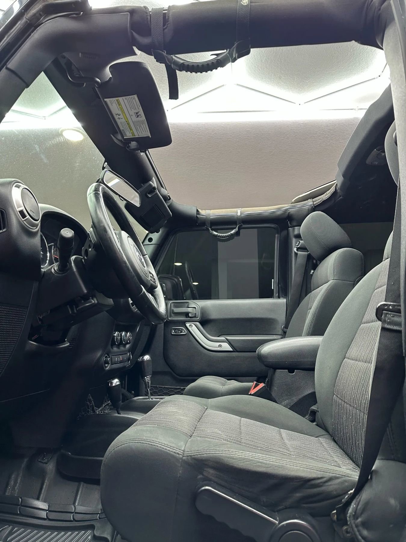 Used 2012 Jeep Wrangler Unlimited Sahara w/ Dual Top Group AWD/4WD image 10
