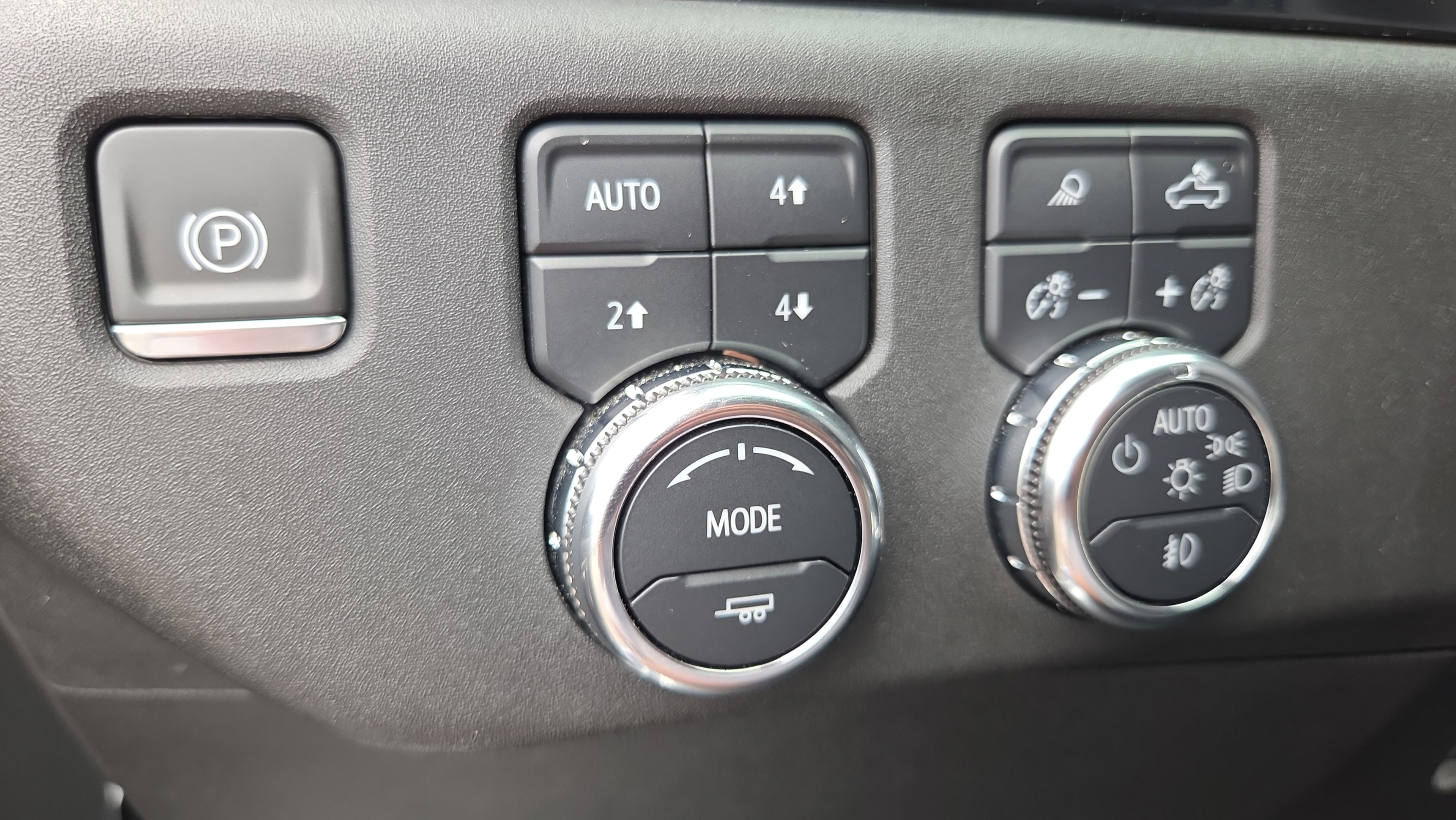 Used 2024 GMC Sierra 2500 SLT w/ SLT Premium Package AWD/4WD image 25