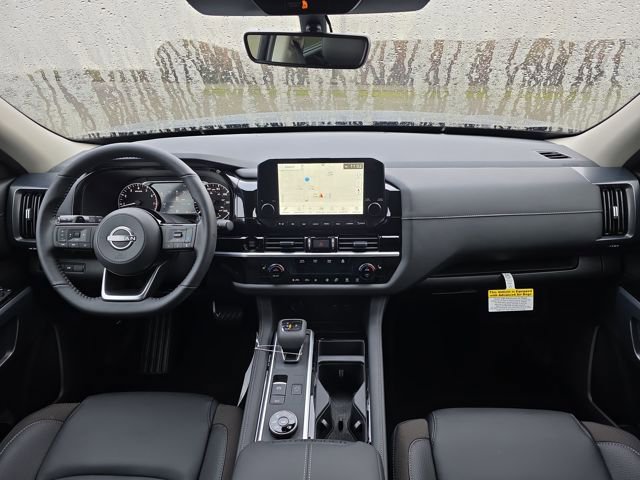 New 2025 Nissan Pathfinder SL w/ Black Appearance Package image 11