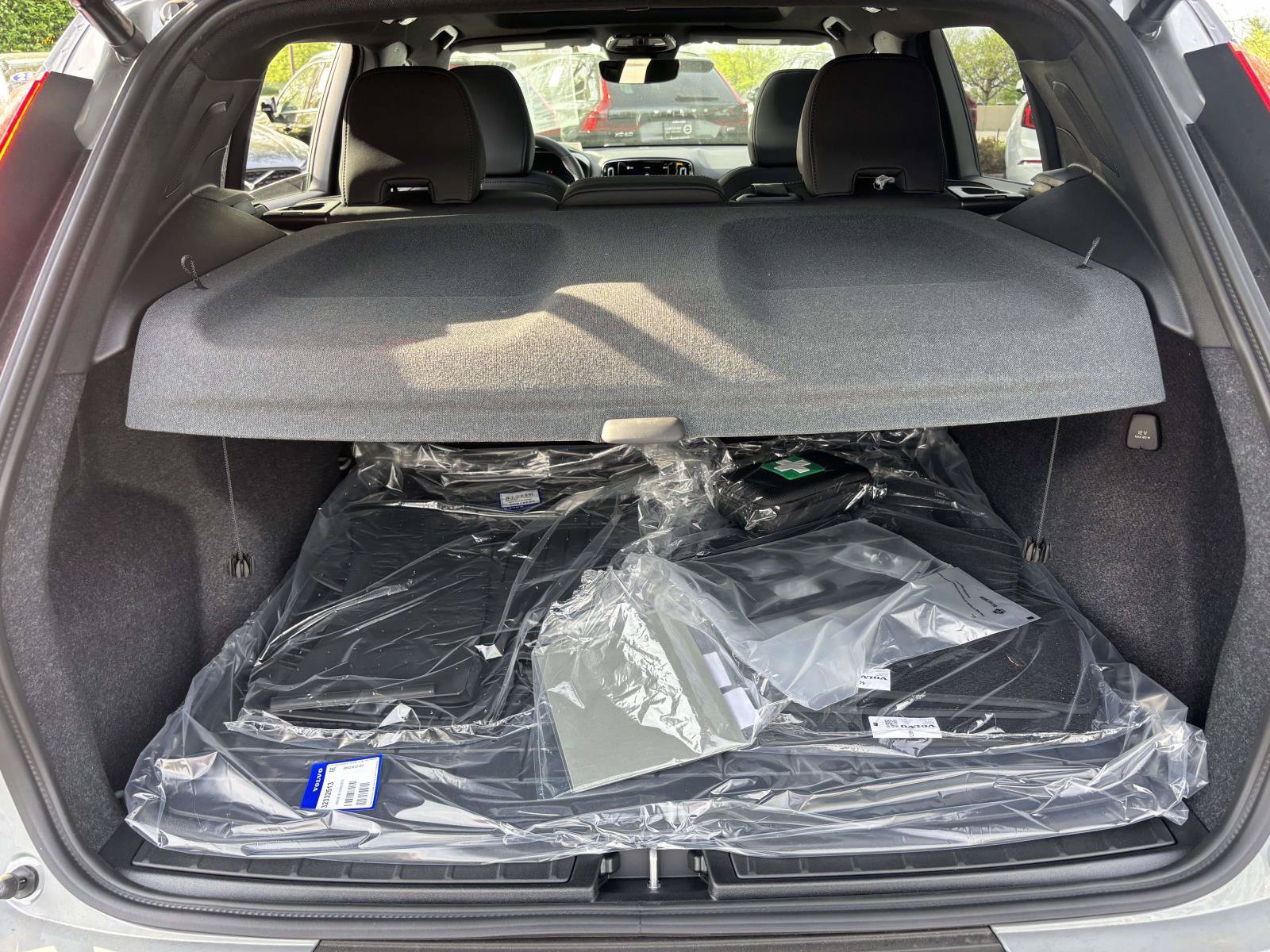 New 2026 Volvo XC40 B5 Ultra w/ Protection Package Premier AWD/4WD image 9