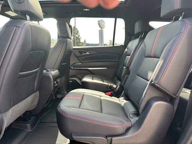 Used 2024 Chevrolet Traverse RS image 19