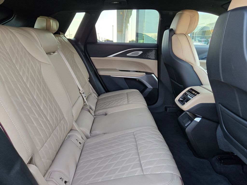 Certified 2024 Cadillac Lyriq Luxury w/ Nappa Leather Package image 31