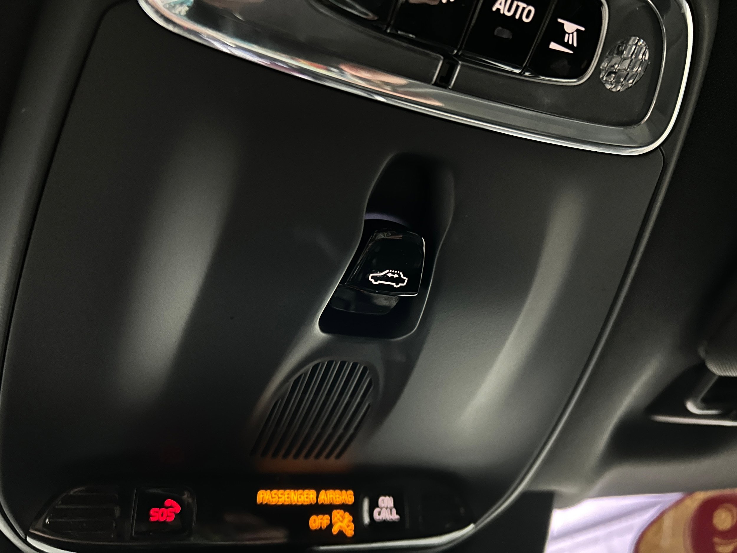 Used 2019 Volvo XC90 T6 R-Design w/ Protection Package AWD/4WD image 25