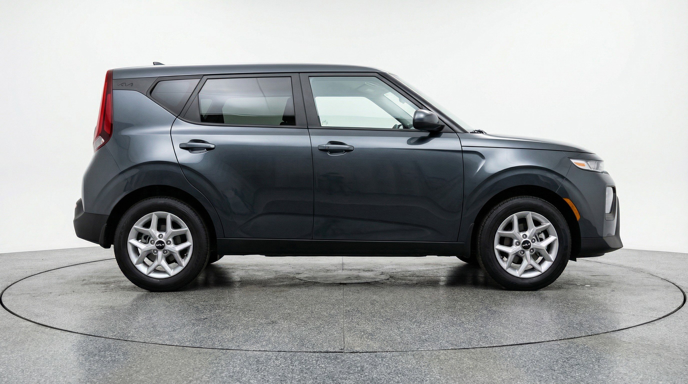 Used 2025 Kia Soul LX w/ LX Technology Package image 11