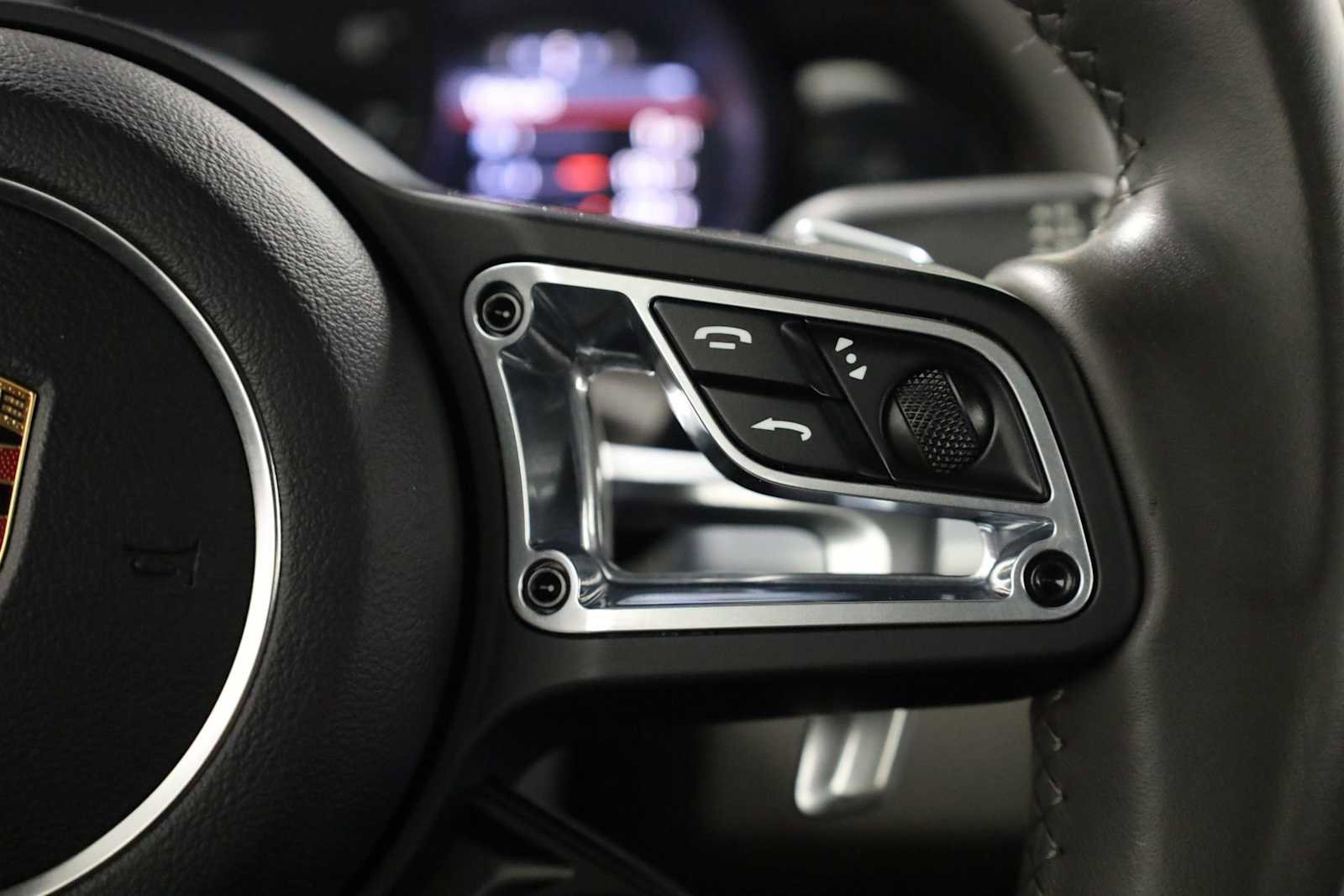 Certified 2018 Porsche 911 Carrera 4S image 26