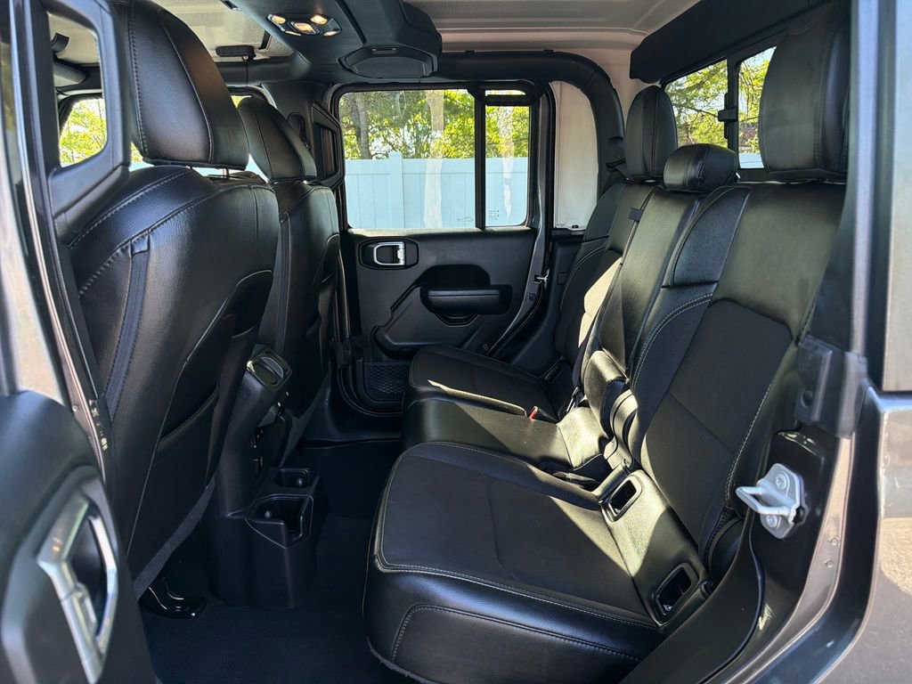 Used 2023 Jeep Gladiator Sport AWD/4WD image 31