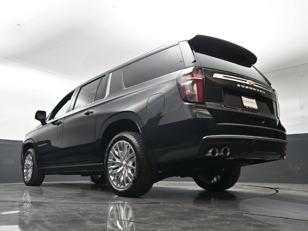 Certified 2023 Chevrolet Suburban High Country w/ Premium Package 2 AWD/4WD image 26