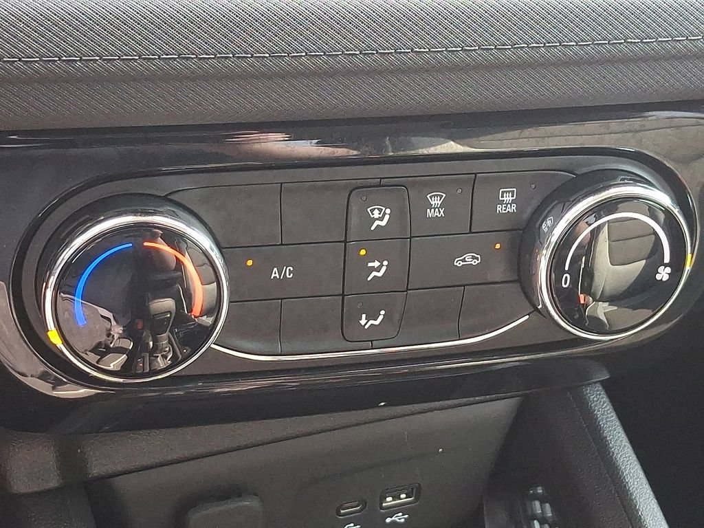 Used 2024 Chevrolet TrailBlazer LT FWD image 17