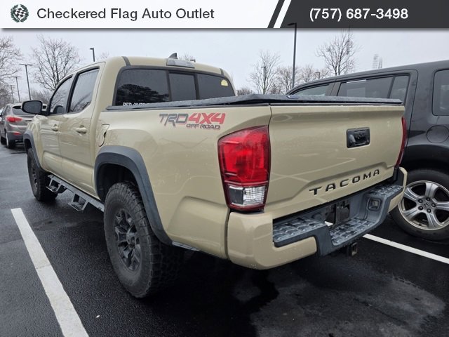 Used 2016 Toyota Tacoma TRD Off-Road w/ Towing Package image 4
