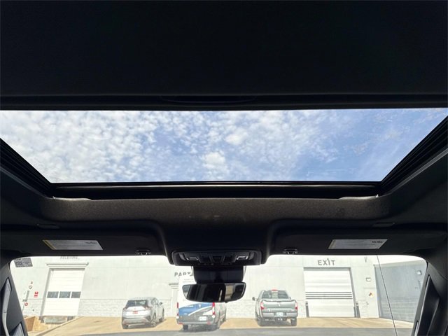 Used 2025 GMC Sierra 1500 AT4 w/ AT4 Premium Package image 18