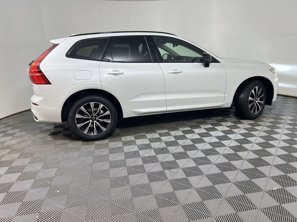 Certified 2025 Volvo XC60 B5 Core w/ Climate Package image 7