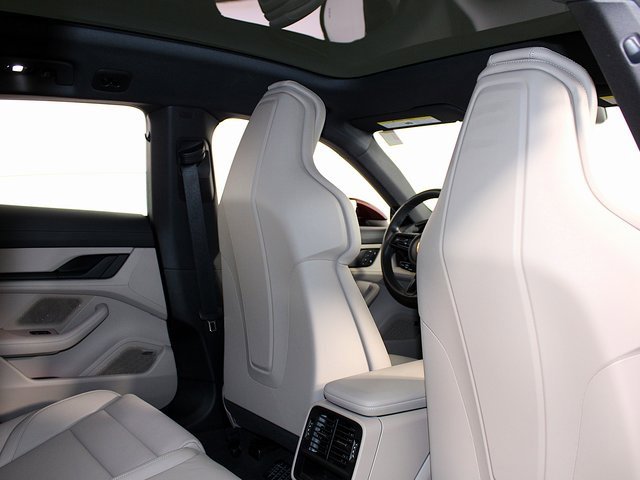 Used 2023 Porsche Taycan 4S image 26