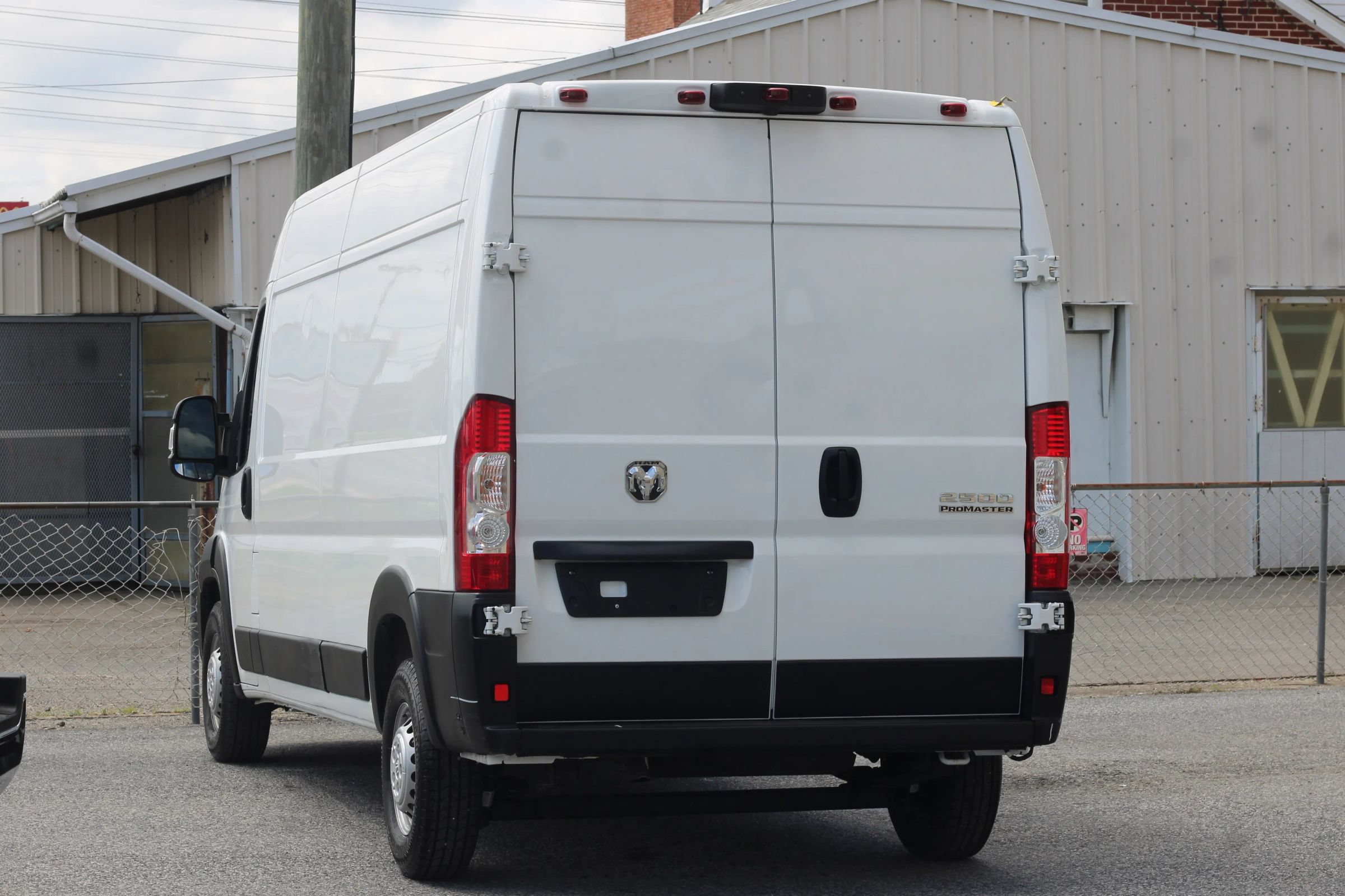 Used 2025 RAM ProMaster 2500 w/ Convenience Group FWD image 6