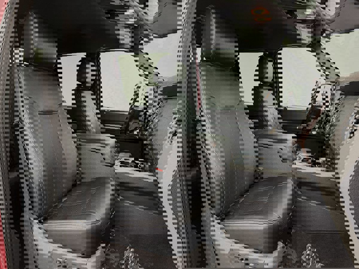 Used 2015 Ford F350 Lariat w/ Chrome Package image 27