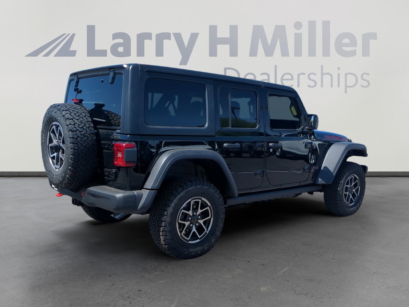New 2025 Jeep Wrangler Unlimited Rubicon w/ Steel Bumper Group image 5
