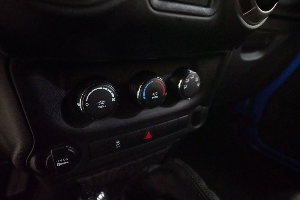 Used 2014 Jeep Wrangler Sport image 17