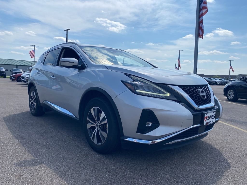Used 2023 Nissan Murano SV image 2