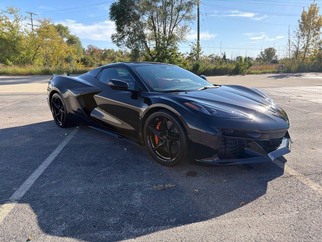 Used 2025 Chevrolet Corvette E-Ray w/ Stealth Interior Trim Package AWD/4WD image 3