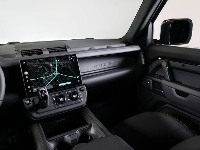 New 2026 Land Rover Defender 110 AWD/4WD image 17