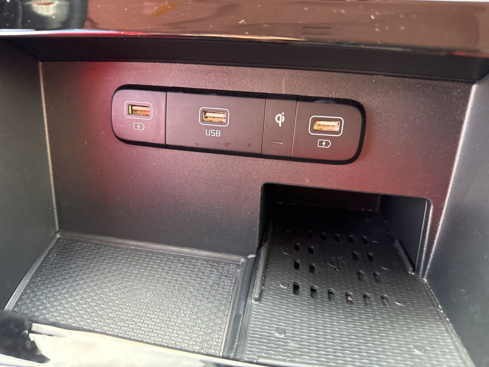 Used 2023 Kia Carnival SX Prestige image 34